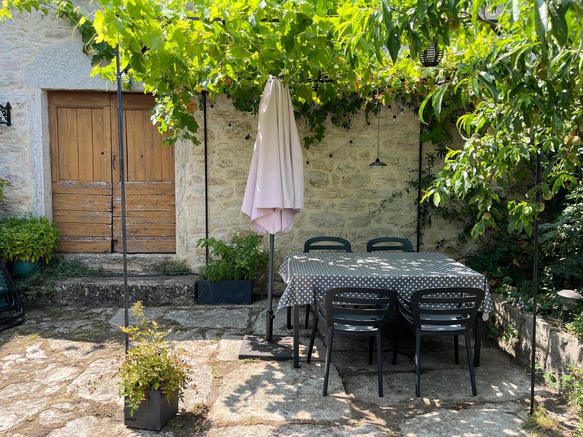Charmante Maison De Village Senaillac-Lauzes Exterior photo